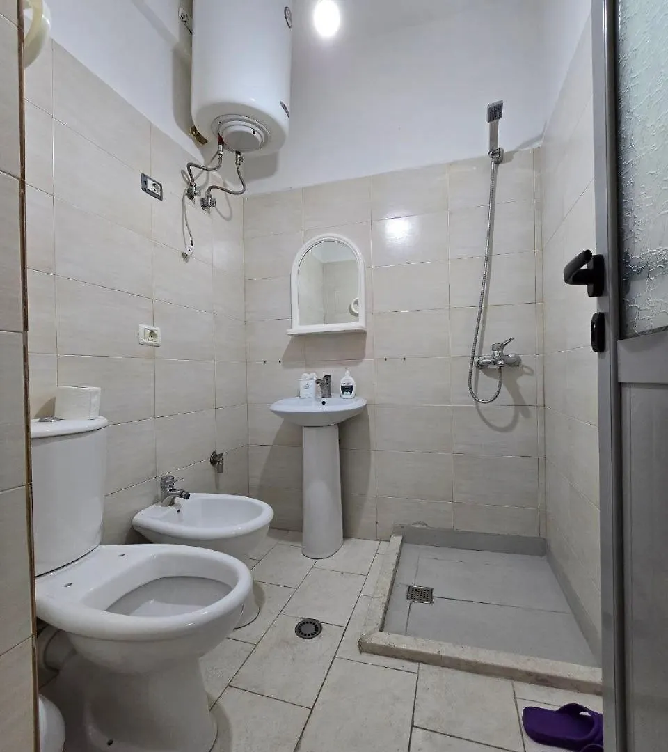 Adi Studio By Vlora Office Apartment