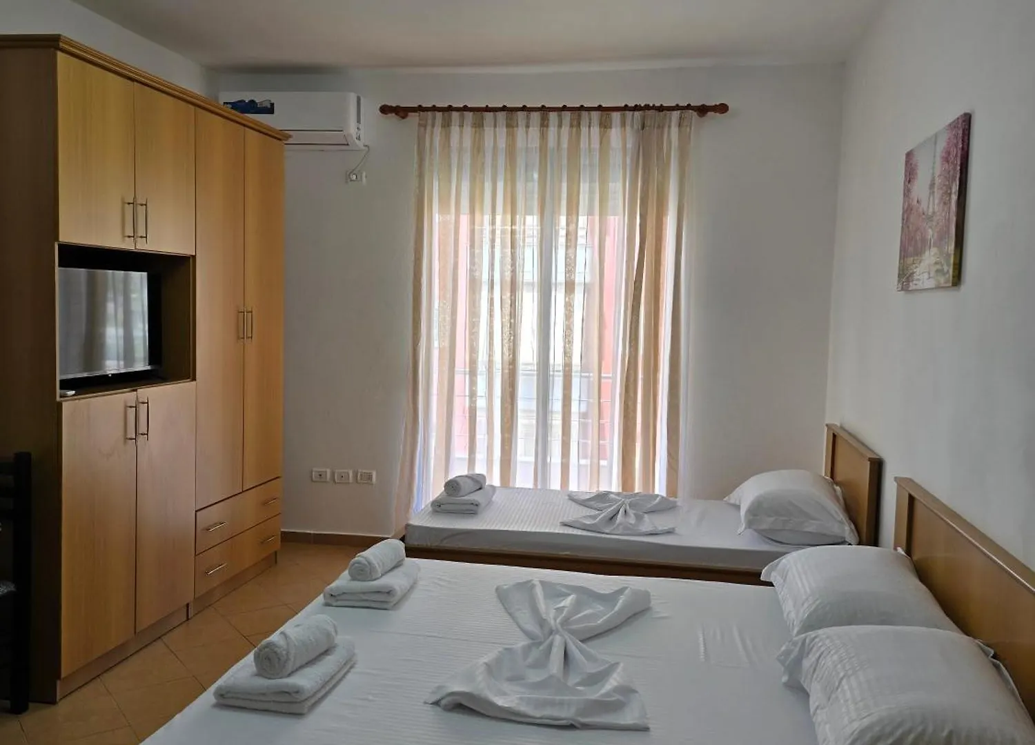 Adi Studio By Vlora Office Apartment